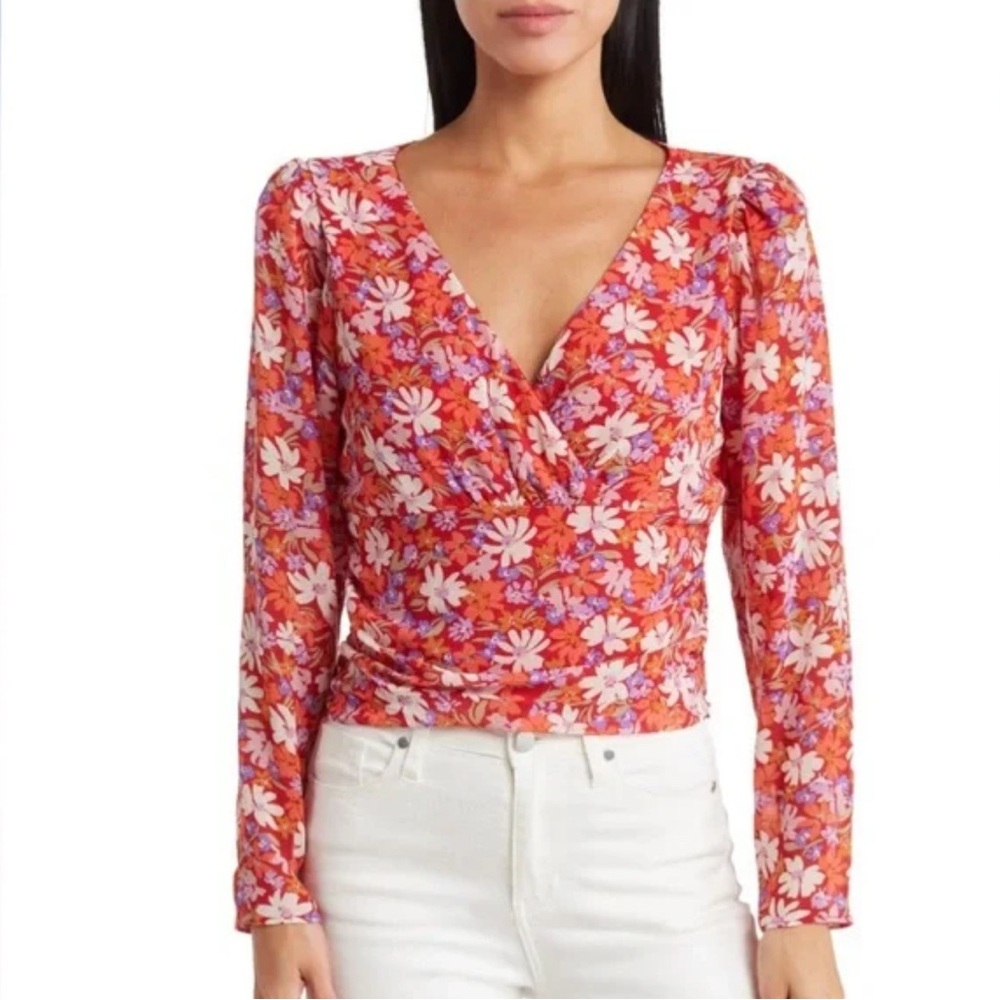 NWT LUSH Twist‎ Front Top, Floral V-Neck Women's Large Top - Red and Pink Floral